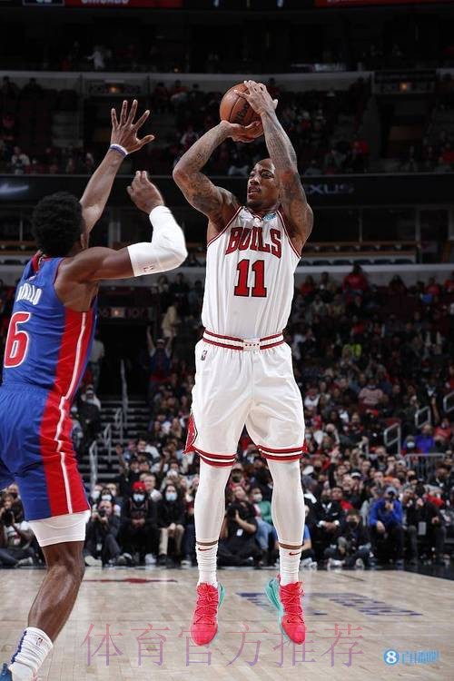 中投之王!德罗赞半场6中6,罚球1中1得到13分2助攻 中投之王!德罗赞半场6中6,罚球1中1得到13分2助攻