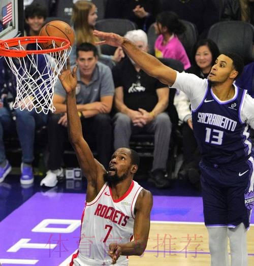 德罗赞漂移中投再中、6中6拿到13分，国王半场51-48领先火箭