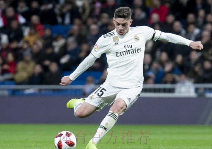 皇马官方：巴尔韦德右腿胫骨骨裂